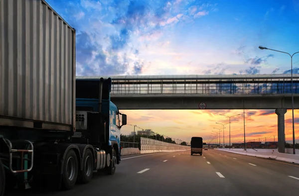 Camion in autostrada — Foto Stock