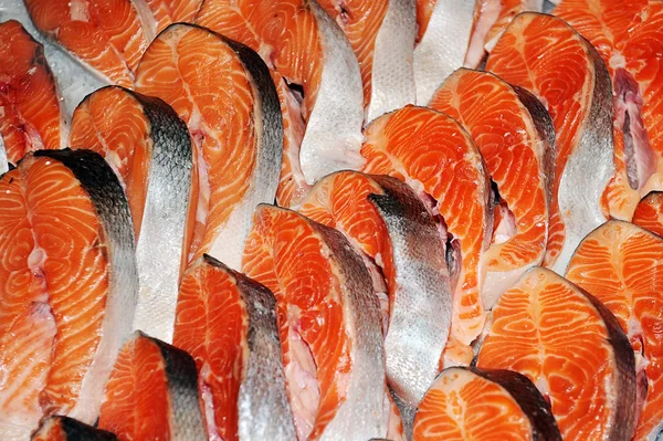 Os grandes pedaços de peixe vermelho — Fotografia de Stock