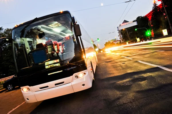 Ônibus branco — Fotografia de Stock