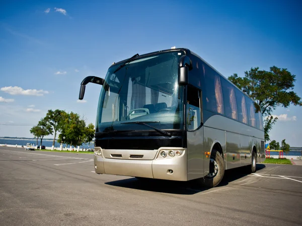 Ônibus cinzento — Fotografia de Stock