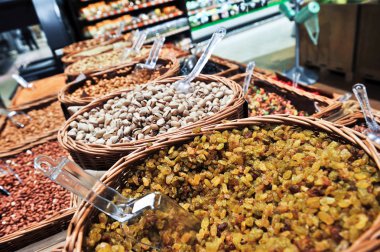 dükkanda kuru üzüm