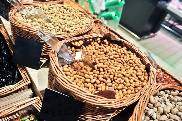 Nuts kabukim on the market — Stock Photo, Image