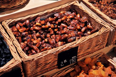 dried figs clipart