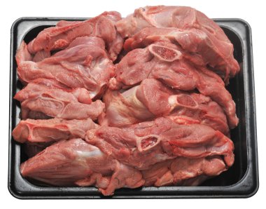 pişmemiş domuz eti