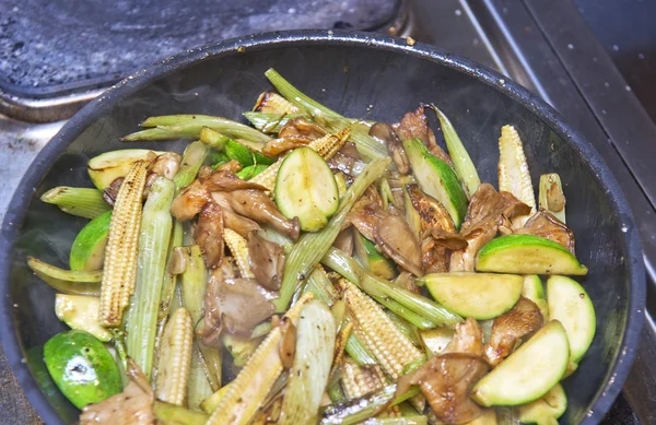 Ensalada asada —  Fotos de Stock