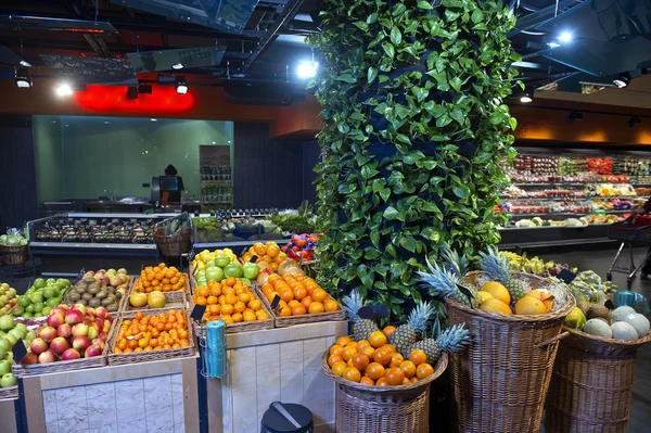Frutas en el supermercado — Foto de Stock