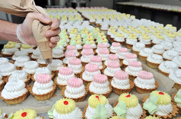 Production of pies — Stock Photo, Image