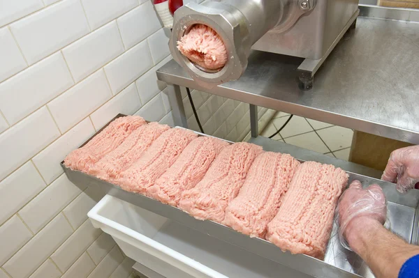 Production of minced chicken — Stock Photo, Image