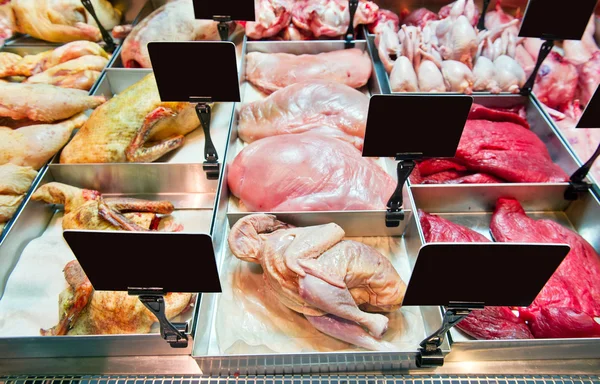 Afdeling verkoop van kippenvlees — Stockfoto
