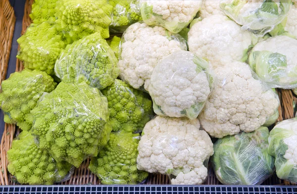 Mercado maduro de coliflor —  Fotos de Stock