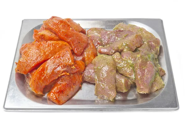 Ruwe vers vlees in de marinade voor barbecue — Stockfoto