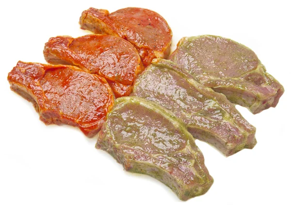 Carne fresca cruda en el adobo de salsa de costillas — Foto de Stock