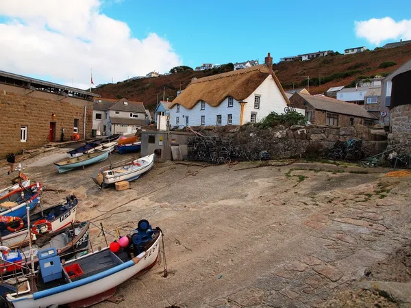 Cornish fiske båtar sennen cove — Stockfoto