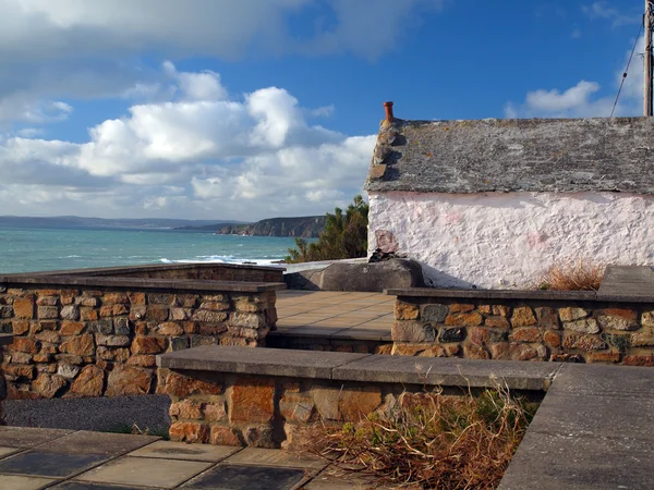 Cornish clifftop stuga — Stockfoto