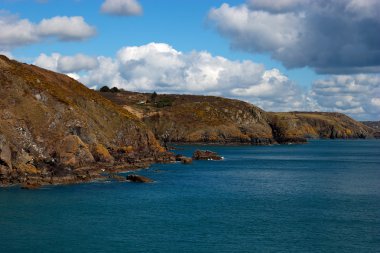 kıyı şeridi kilise koyu cornwall