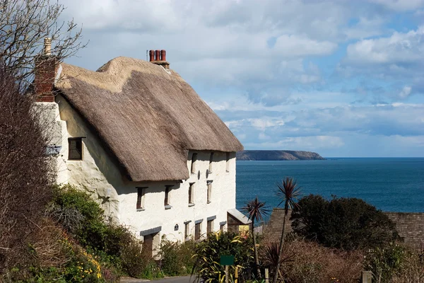 Chalupa v kostele zátoce cornwall — Stock fotografie