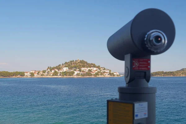 Town Tribunj Background Tourist Telescope Blurred Foreground Vacation Travel Tourism — Stock Photo, Image