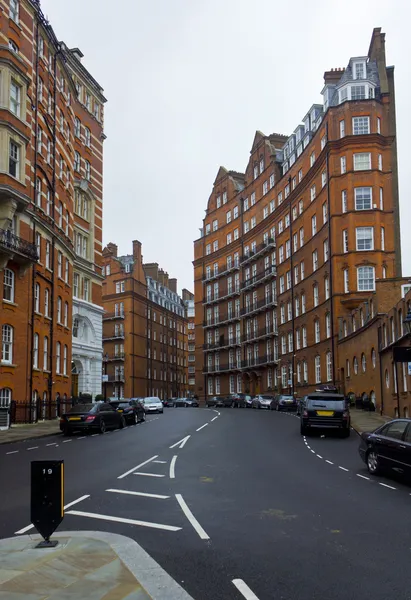 Londra'da İngilizce apartmanlar — Stok fotoğraf