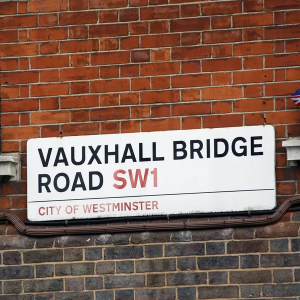 London Street Sign - Vauxhall Bridge — Stock Photo, Image