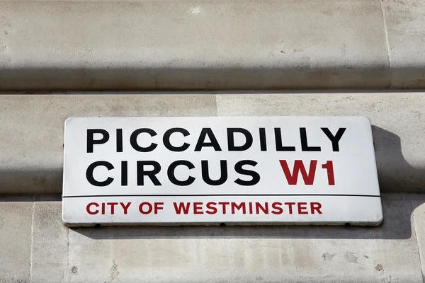 Londýnské ulice znamení - piccadilly — Stock fotografie