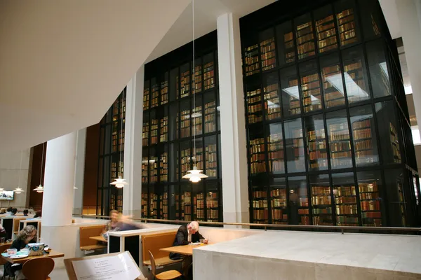 Die britische Bibliothek - Innenraum — Stockfoto