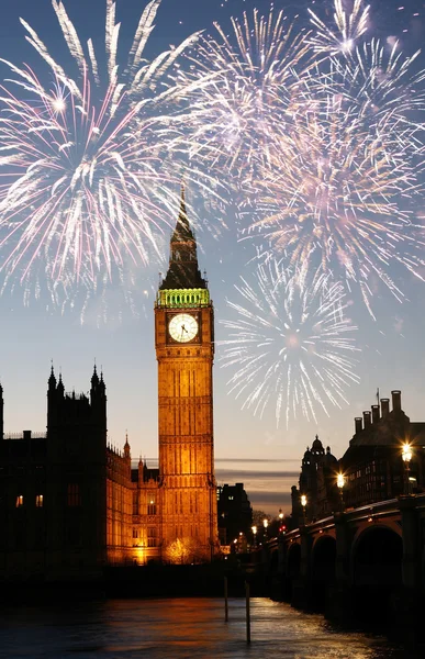 Fyrverkerier över big ben — Stockfoto