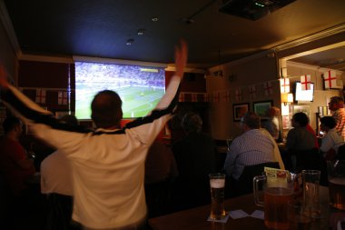 bir İngiliz pub görünümü içinde