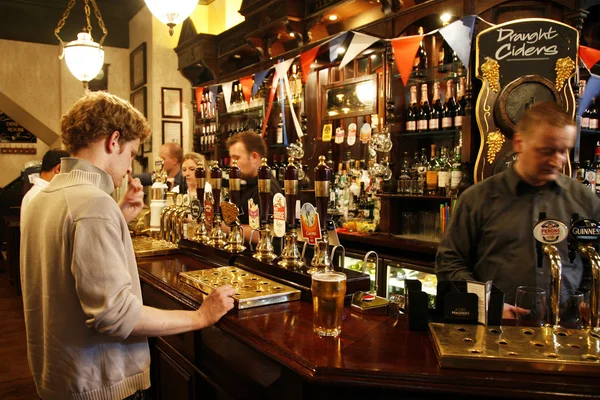 Inside view of a English pub — Stock Photo, Image