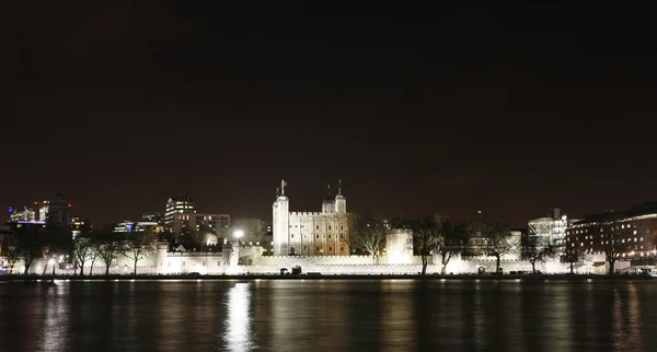 Torre de Londres à noite — Fotografia de Stock