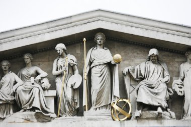 British Museum'ın çatı kabartma kadar kapatın