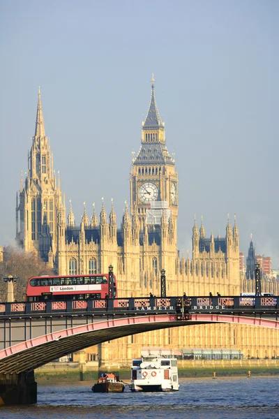 Лондонский горизонт, Вестминстерский дворец — стоковое фото
