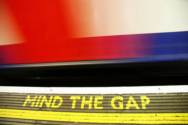 Mind the gap sign of London Underground — Stock Photo, Image