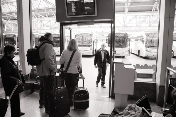 Inside View of London Victoria Coach Station — Stock Photo, Image