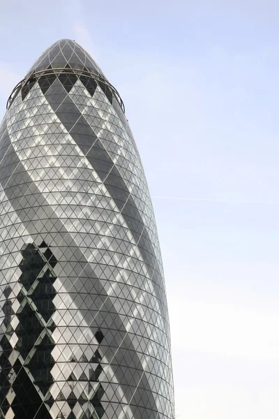 Gratte-ciel de Londres, 30 St Mary Axe aussi appelé Gherkin — Photo