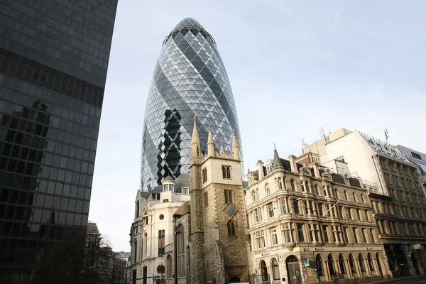 London Skyscraper, 30 St Mary Abbel, также известный как Gherkin — стоковое фото