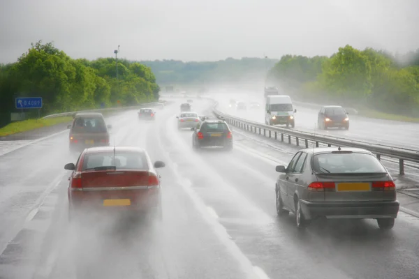 Douche après-midi sur une autoroute — Photo