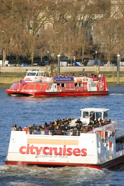 Tour di Londra in barca sul Tamigi — Foto Stock