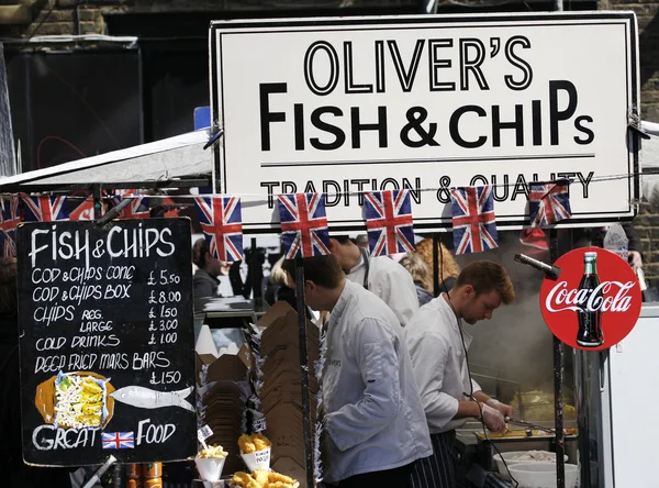 Puesto de comida en el mercado de Camden — Foto de Stock