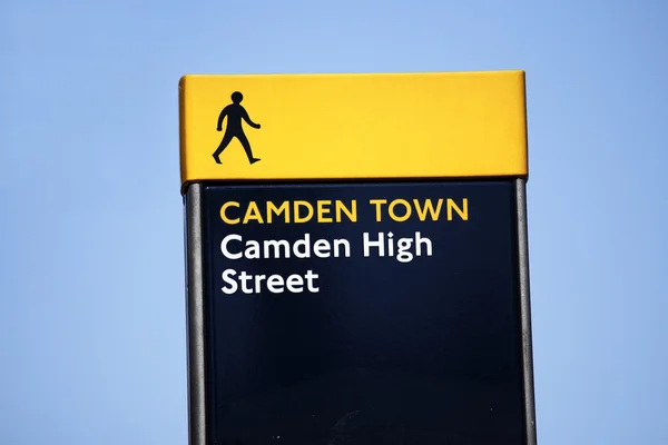 伦敦街头标志，卡姆登 — 图库照片