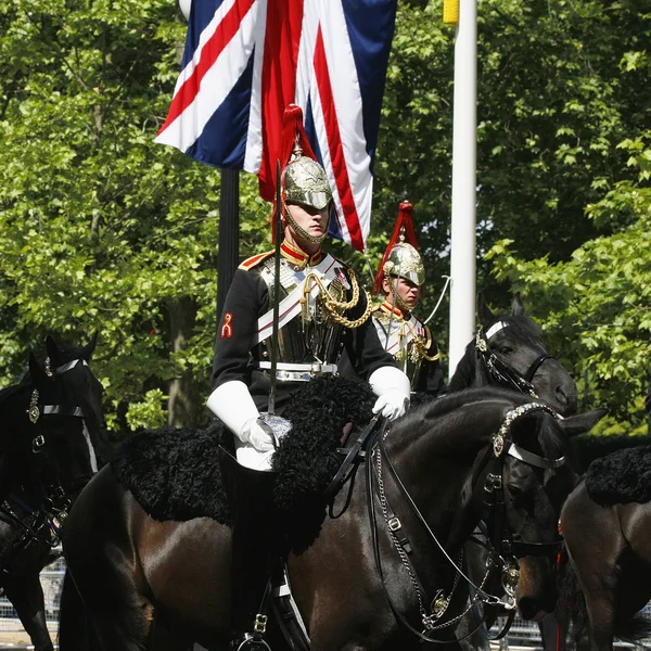 在女王的生日游行家用骑兵 — 图库照片