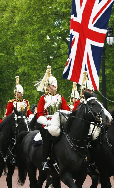 Cavalaria doméstica no desfile de aniversário da rainha — Fotografia de Stock