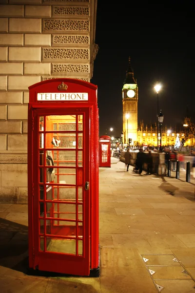 Londra kırmızı telefon kulübesi — Stok fotoğraf