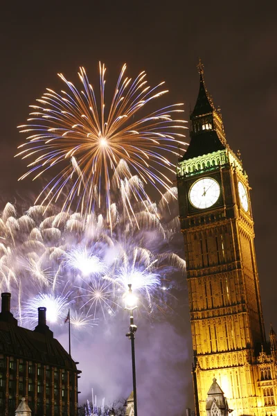 2013, Fuochi d'artificio sul Big Ben a mezzanotte — Foto Stock