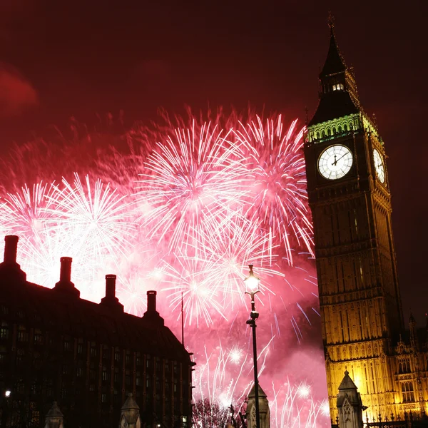 2013, Fogos de artifício sobre Big Ben à meia-noite — Fotografia de Stock