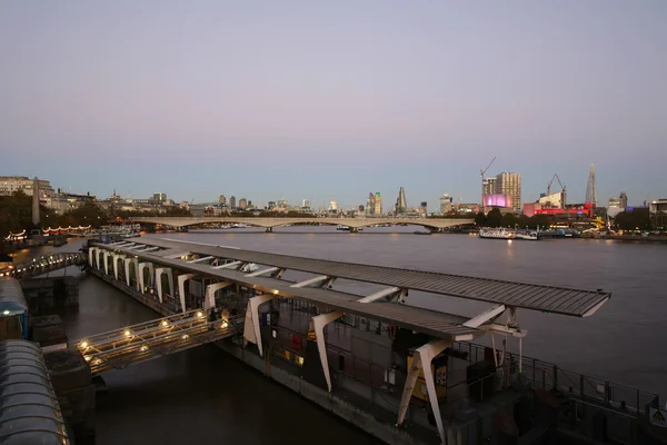 Londons Skyline, Waterloo Bridge — Stockfoto