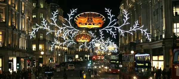 2013, regent street Noel dekorasyonu ile — Stok fotoğraf