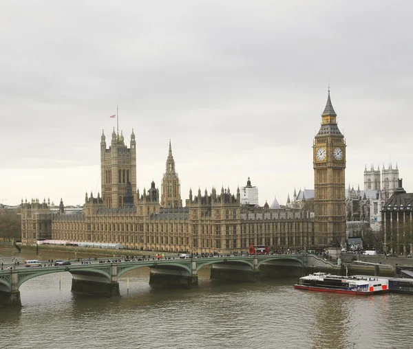 Skyline van Londen gezien vanaf london eye — Stockfoto