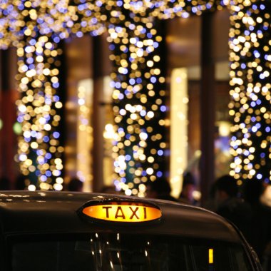 Londra Taksi ile Noel dekorasyon.