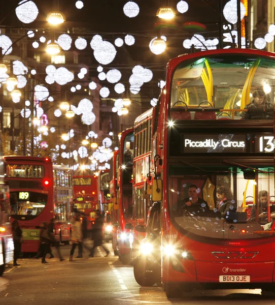 2013, Оксфорд-стрит с рождественским декором — стоковое фото