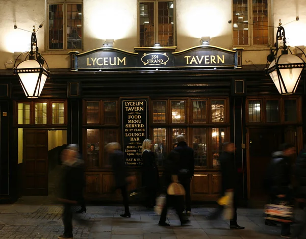 Vue extérieure du pub de Londres — Photo